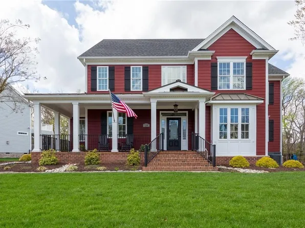 110 Colonial Way, Carrollton, VA 23314