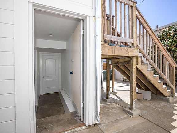 4th image of 15 Maple Ave #A