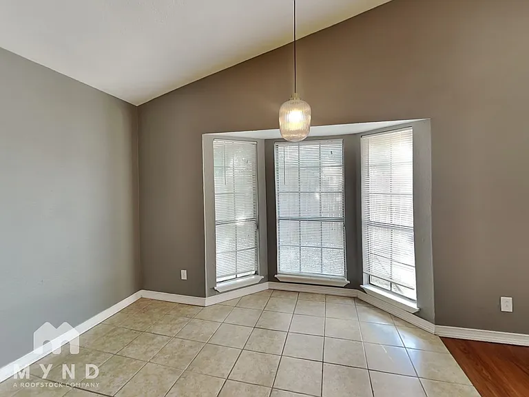 6702 Fire Hill Dr — Photo 8
