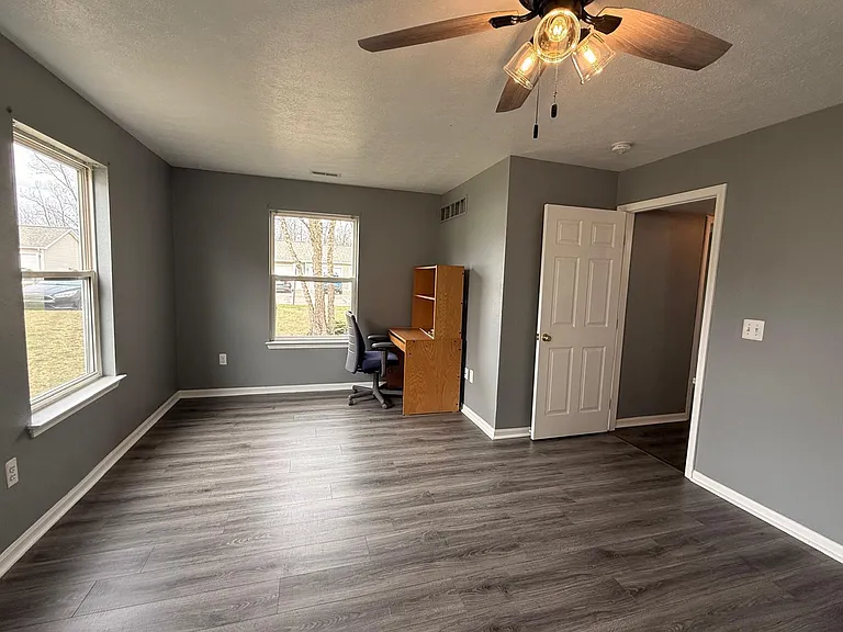 1401 Millbrook Trl — Photo 13