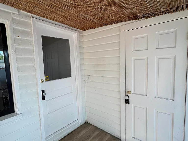 318 S J St #BACK OF HOUSE — Photo 3