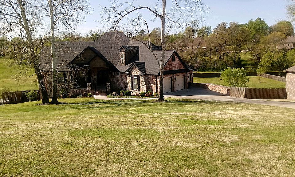 1st image of 444 Whitcliff Dr
