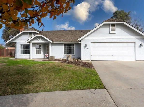1520 Oakwood Ct, Lemoore, CA 93245