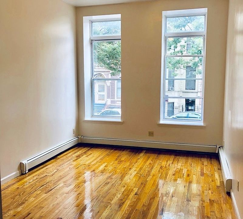 1st image of 154 W 119th St APT 2