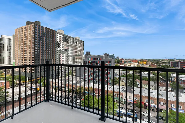 Rented by Douglas Elliman | media 7