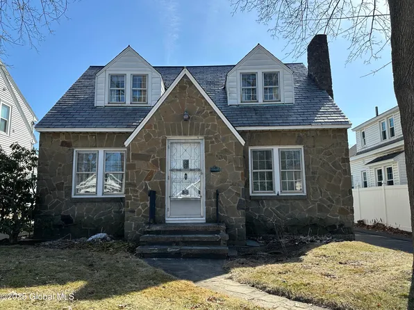 1282 Garner Avenue, Niskayuna, NY 12309