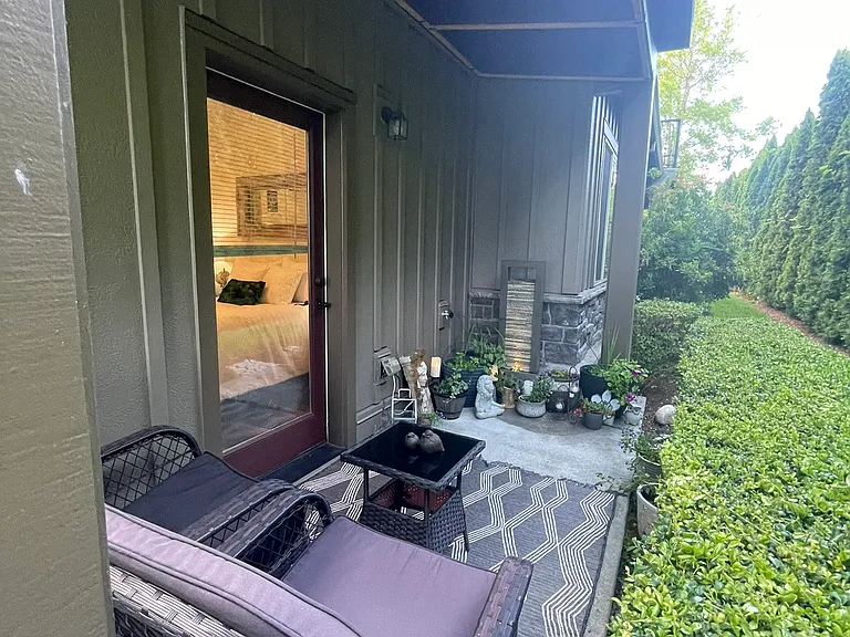 819 NW Wheelock Pl #819 — Photo 58