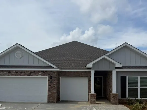 17104 River Hills Dr, Gulfport, MS 39503