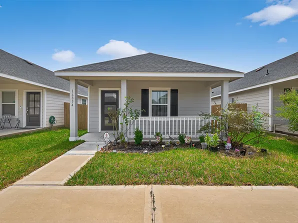 16854 N Marie Village Dr, Conroe, TX 77306