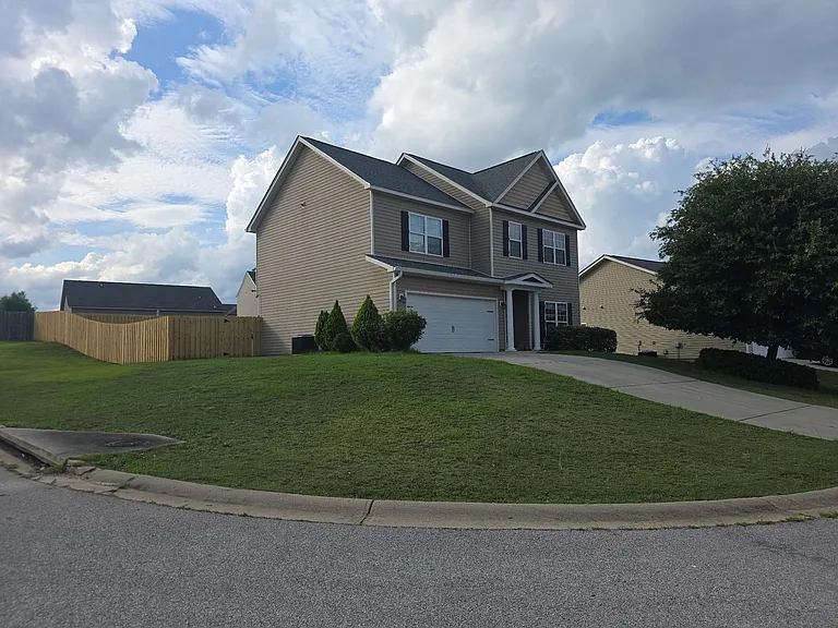 836 Westlawn Dr — Photo 5
