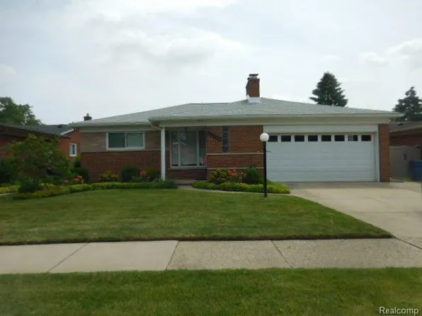 28652 Newport Dr, Warren, MI 48088