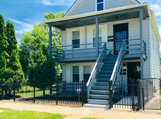 319 W 52nd Pl, Chicago, IL 60609