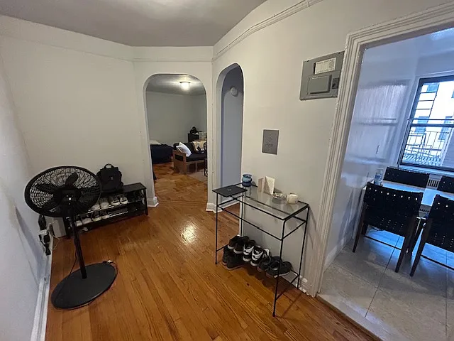 Building Photo - 47-39 40th St #3J