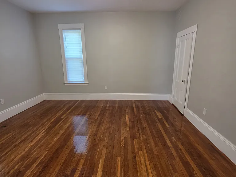 15 Tremlett St #1 — Photo 4