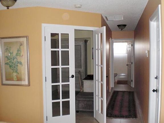5th image of 5200 W Lakes Dr