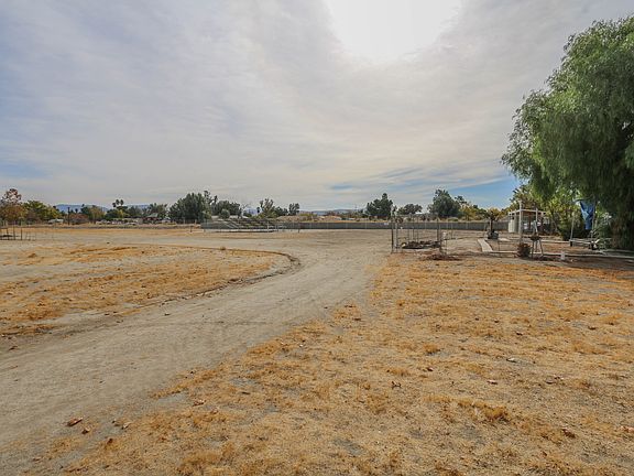 5th image of 22740 San Jacinto Ave