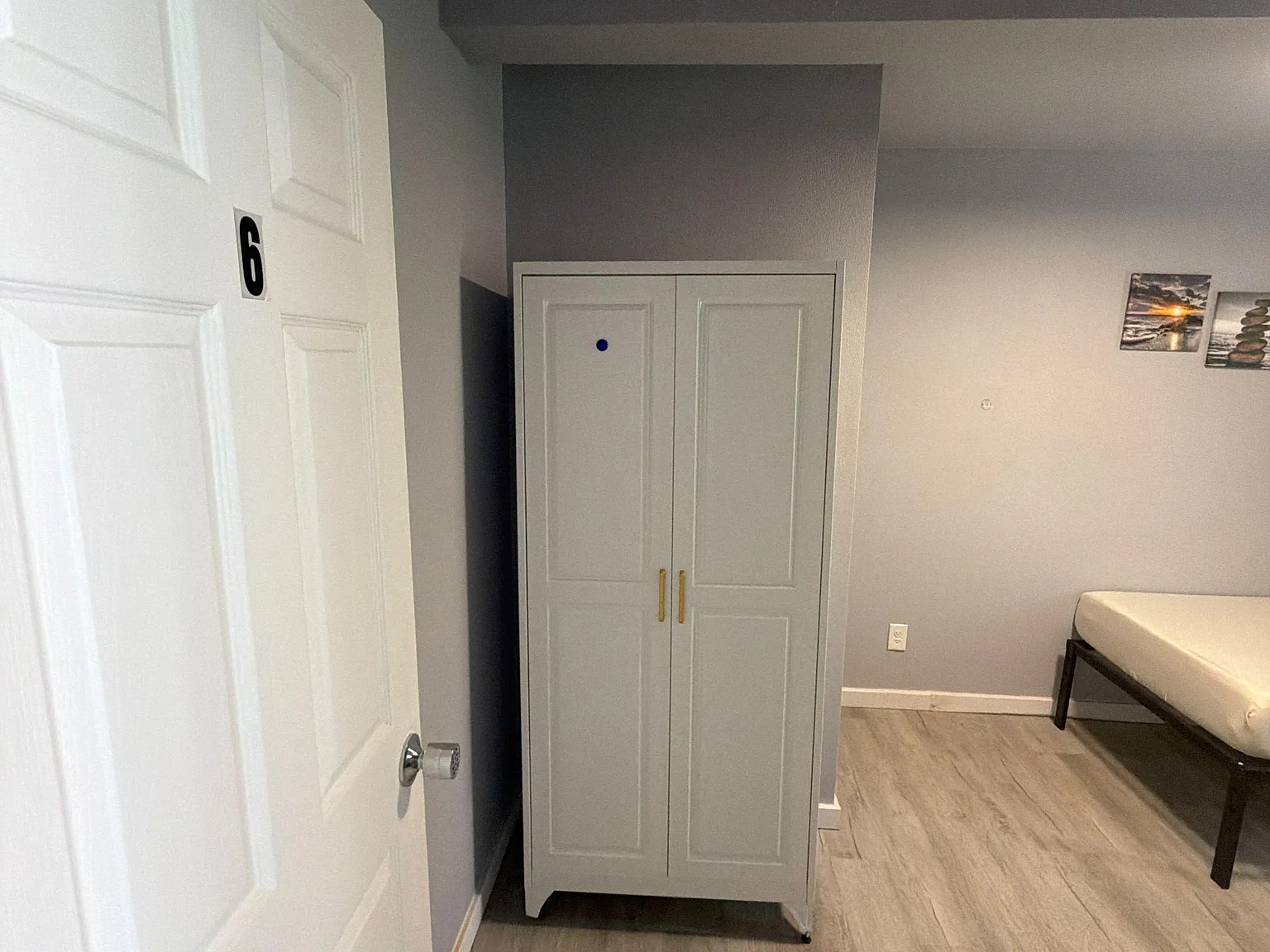 4 bed, 3.0 bath, 1260 sqft, $715 — Photo 2