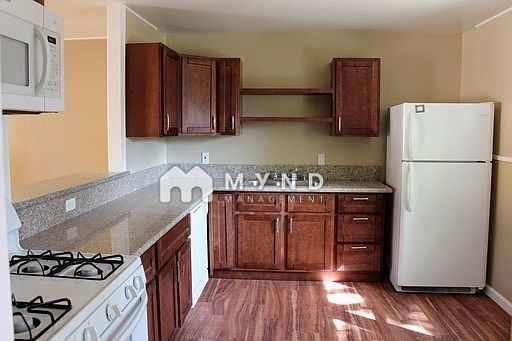 1st image of 11 Garrison Dr #11