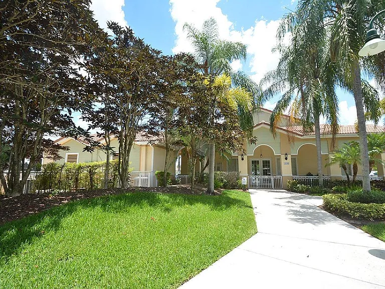 1263 SW 48th Ter — Photo 33