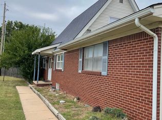 5902 E 21st St N, Wichita, KS 67208