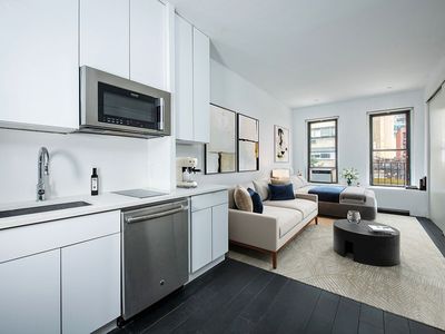 237 E 54th St APT 2B, Manhattan, NY, 10022