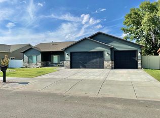 3343 Pipestone Dr, Billings, MT 59102