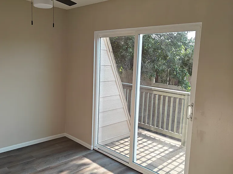 Fox Meadows Apartments — Photo 22