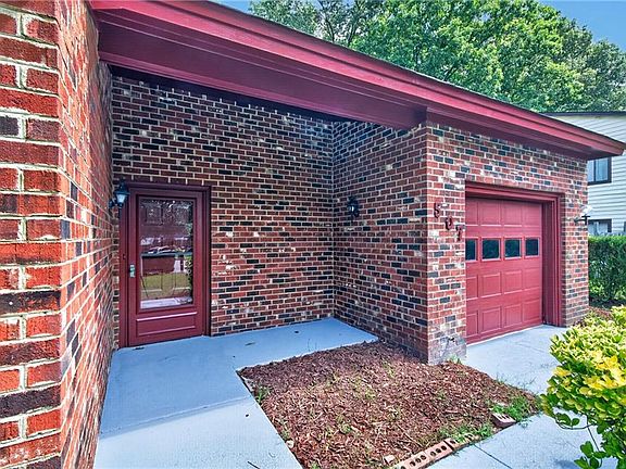 2nd image of 507 Great Park Dr