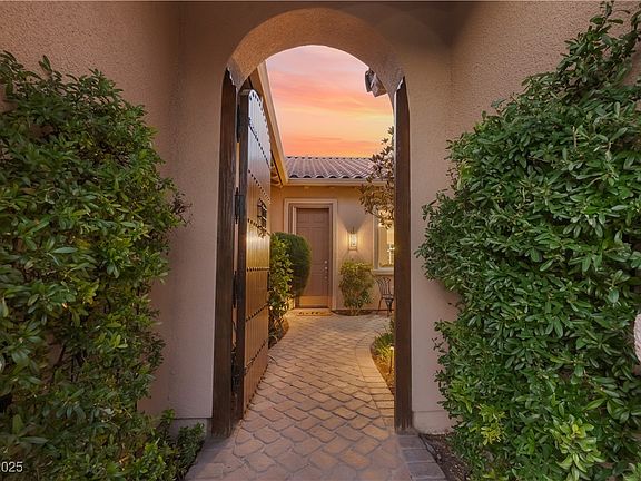 4th image of 12276 Caminita Pl