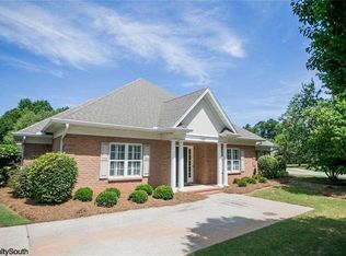 157 Prathers Lake Dr, Auburn, AL 36830