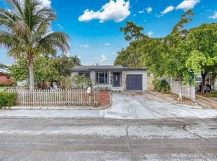 1021 S M St, Lake Worth, FL 33460