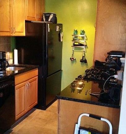 4th image of 2059 N Woodstock St APT 305