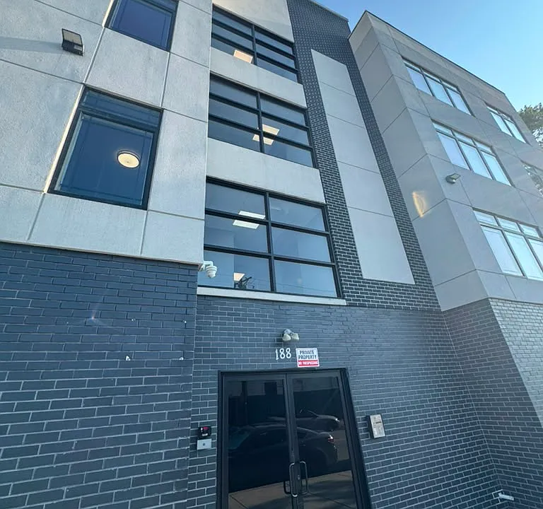 186 Lafayette St