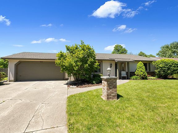 2nd image of 9812 Silver Shore Ct