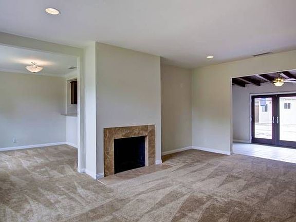 4th image of 4851 Daisy Ave