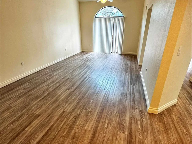 904 NICHOLS