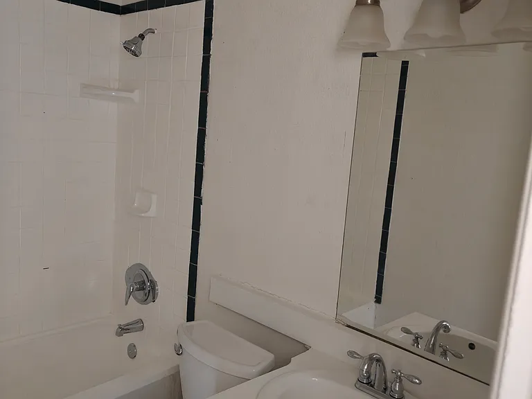 3646 N 67th Ave #106 — Photo 5