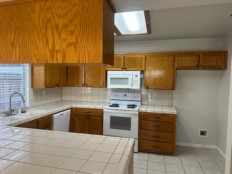 5621 W Palo Alto Ave — Photo 7