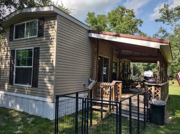 9/150 Woodhaven Lakes, Sublette, IL 61367