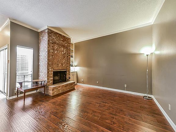 3rd image of 4045 Breakwood Dr