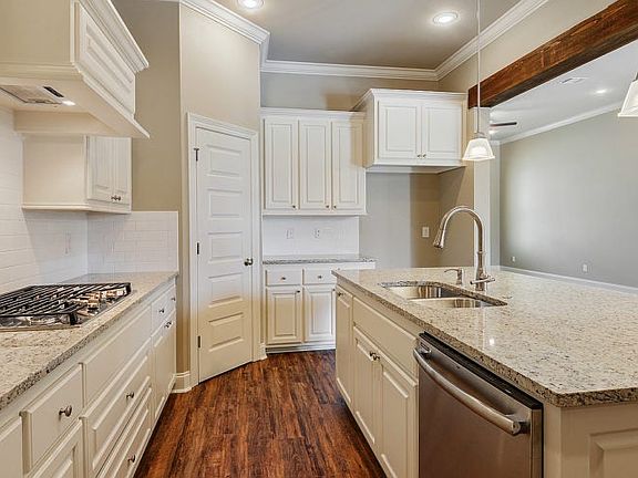 7th image of this home