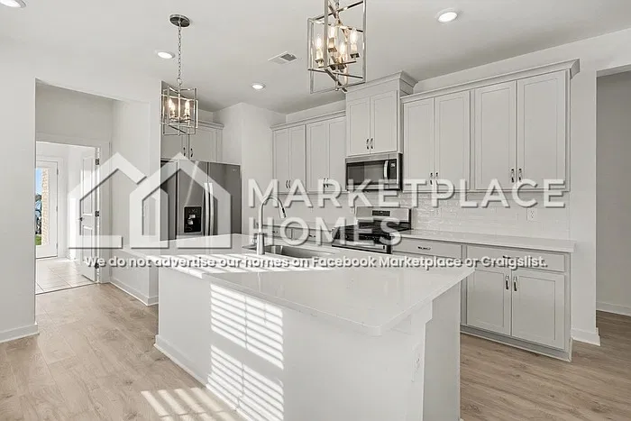 4 bed, 3.0 bath, 2084 sqft, $2,395 — Photo 4