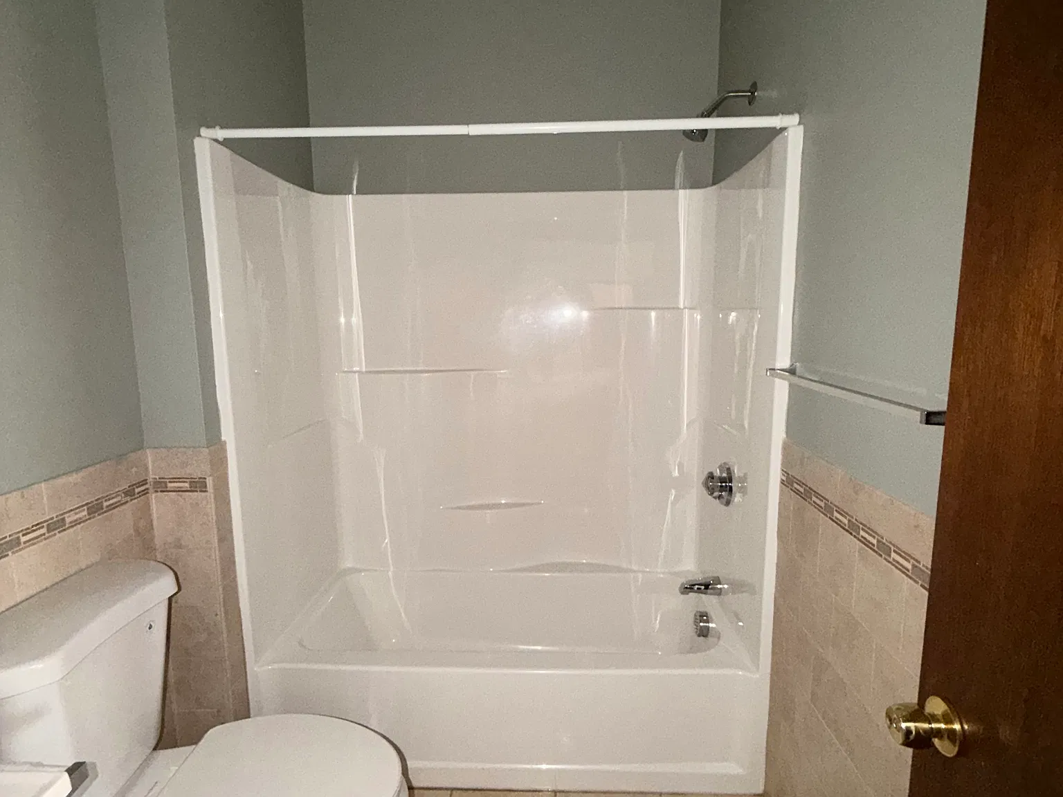 2 bed, 1.0 bath, $1,650 — Photo 4
