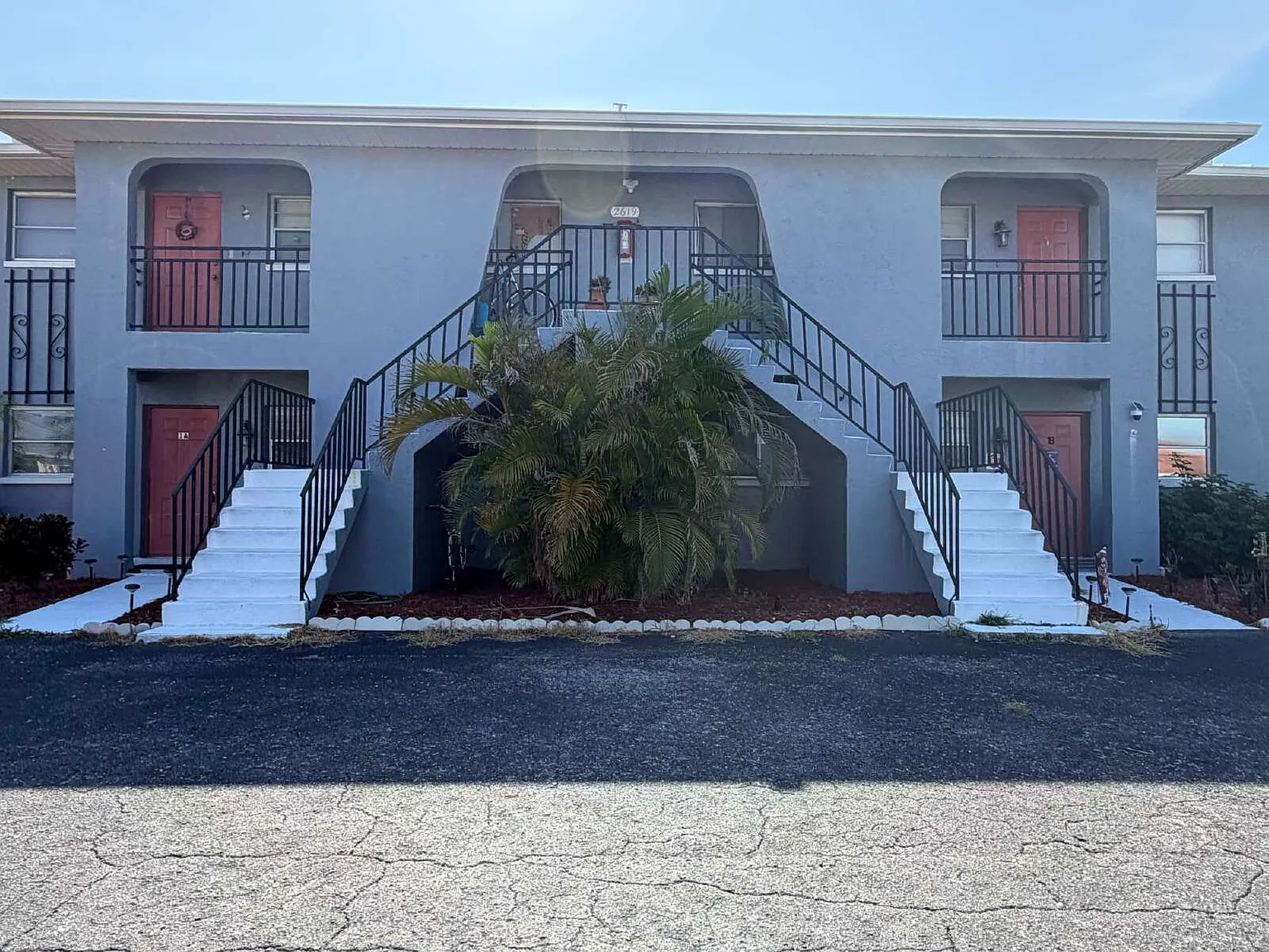 2 bed, 2.0 bath, 1100 sqft, $1,450 — Photo 1