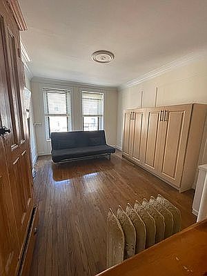 3rd image of 332 E 77th St #20