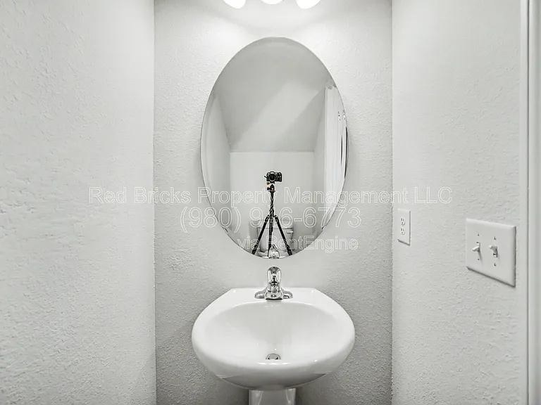 3306 Ellingford Rd — Photo 15