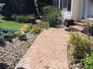 28 Princess Taylor Ln, Albany, NY 12203