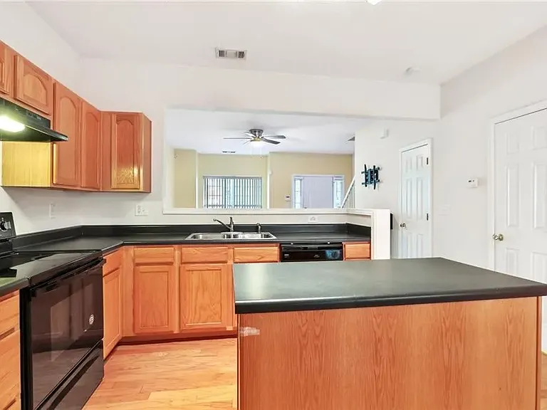 2849 Parkway Close — Photo 17