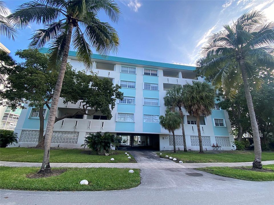 Blue Pelican Condominium 
