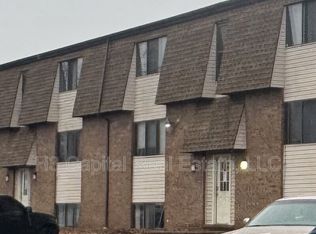 17 Kensington Heights Rd APT E, Belleville, IL 62226